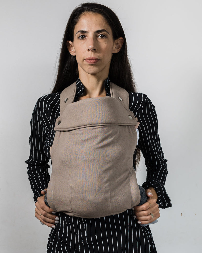 מנשא תינוק, מנשא לתינוק, מנשא ילקוט, מנשא ללא קשירה, מנשא פשתן, מנשא מומלץ, מנשא מגיל לידה, מנשא אורבן, מנשא מוקה, urban baby wrap , מנשא תינוק לגיל שנה, מנשא לגיל שנתיים, מנשא טיולים, מנשא גב, מנשא קל לשימוש, מנשא מעוצב, מנשא יפה, ארטיפופ