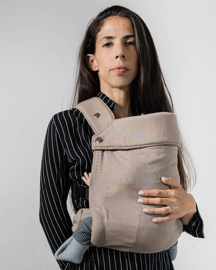 מנשא תינוק, מנשא לתינוק, מנשא ילקוט, מנשא ללא קשירה, מנשא פשתן, מנשא מומלץ, מנשא מגיל לידה, מנשא אורבן, מנשא מוקה, urban baby wrap , מנשא תינוק לגיל שנה, מנשא לגיל שנתיים, מנשא טיולים, מנשא גב, מנשא קל לשימוש, מנשא מעוצב, מנשא יפה, ארטיפופ